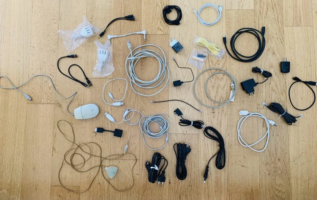 Decluttered cables and adapters.