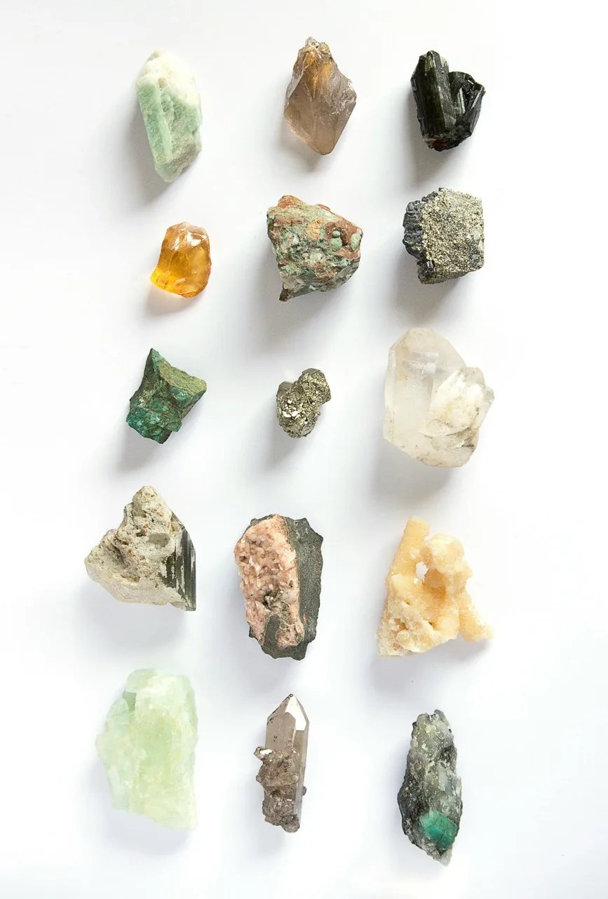 neatly organised crystals in a grid